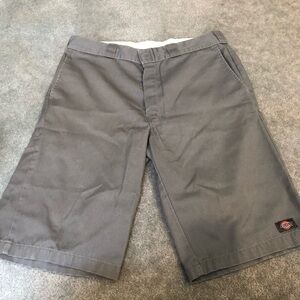 Dickies Men's Gray Shorts, size 36